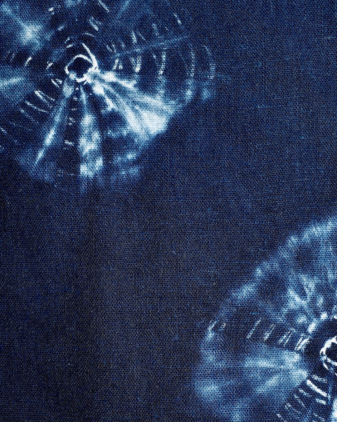 Tie-Dye Clutch Circles