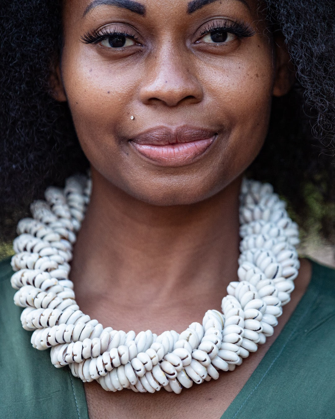 Weniki Cowrie Choker
