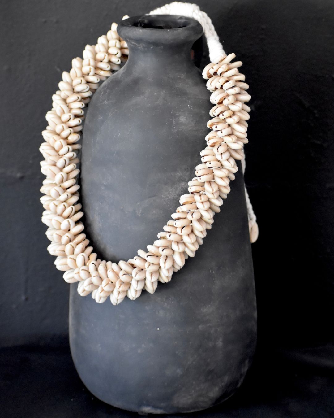 Weniki Cowrie Choker