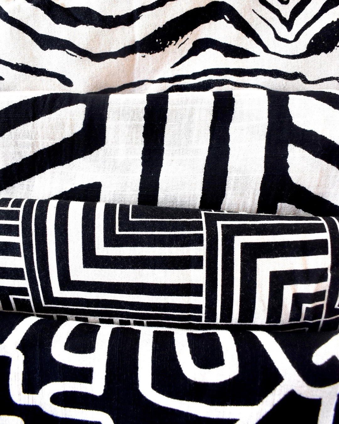 The Geo Architectural Throw Puzzle