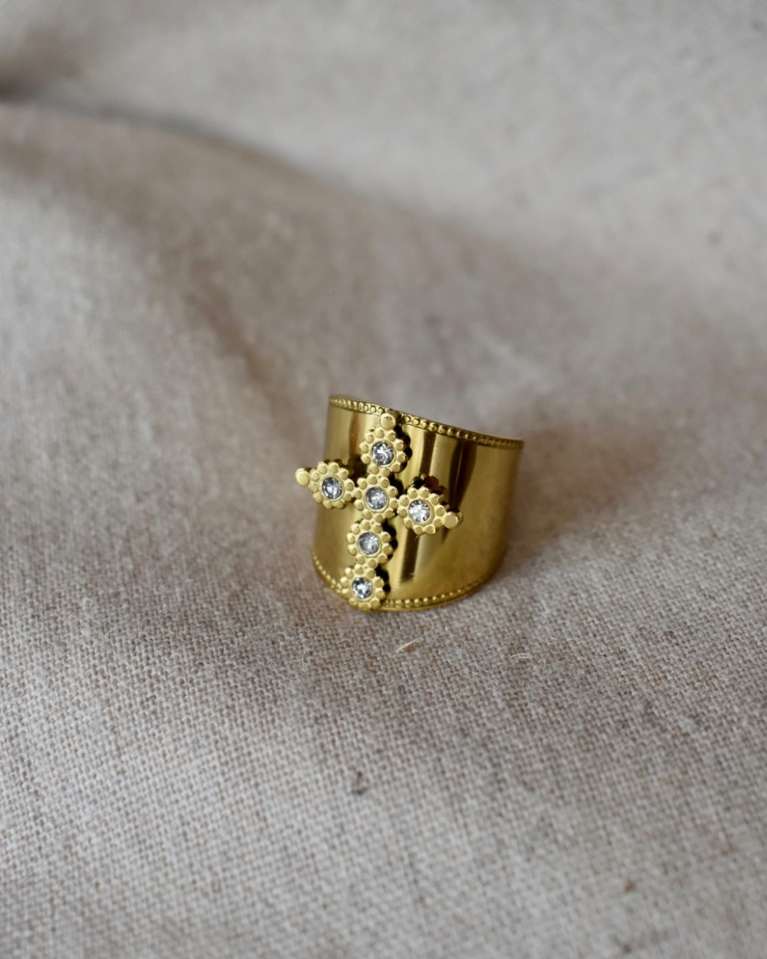 Dolce Cross Ring Gold