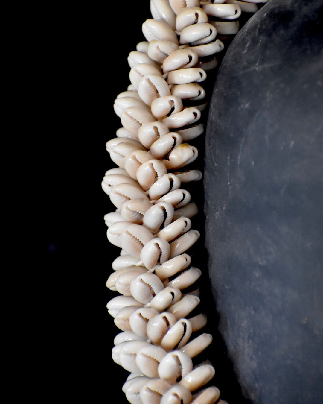 Weniki Cowrie Choker
